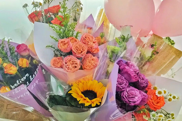 女神節(jié)丨祝你向陽而生，光芒萬丈！